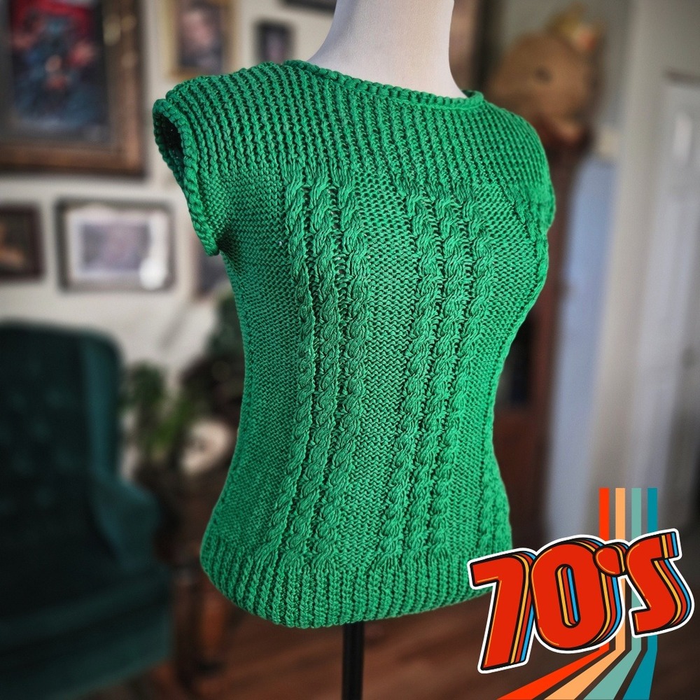 Vintage 70s Handmade Green Cable‎ Knit Sleeveless Crew Neck Chunky Knit Blouse